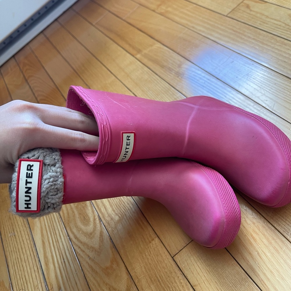 Hunter toddler boots with socks size 8